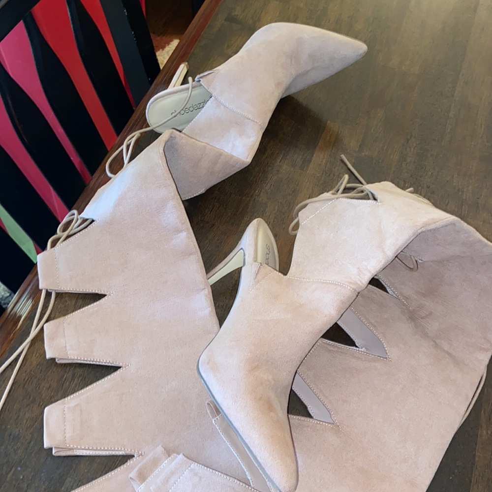 Shoes - Picture 2 of 2